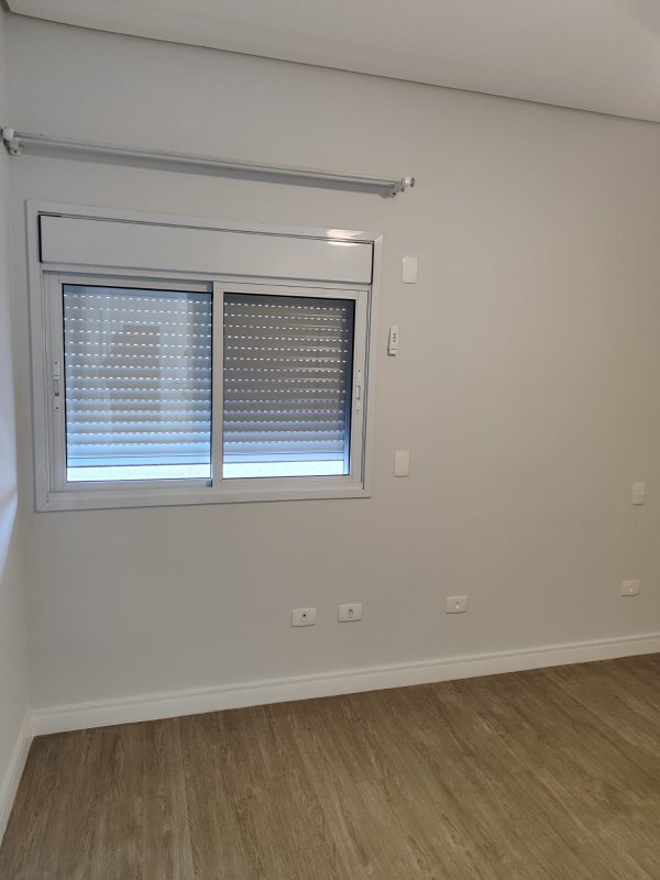 Sobrado em Condomínio Fechado Bella Ciita Villagio II com 04 dormitório Avenida Expedicionário José Barca Mogi das Cruzes - 