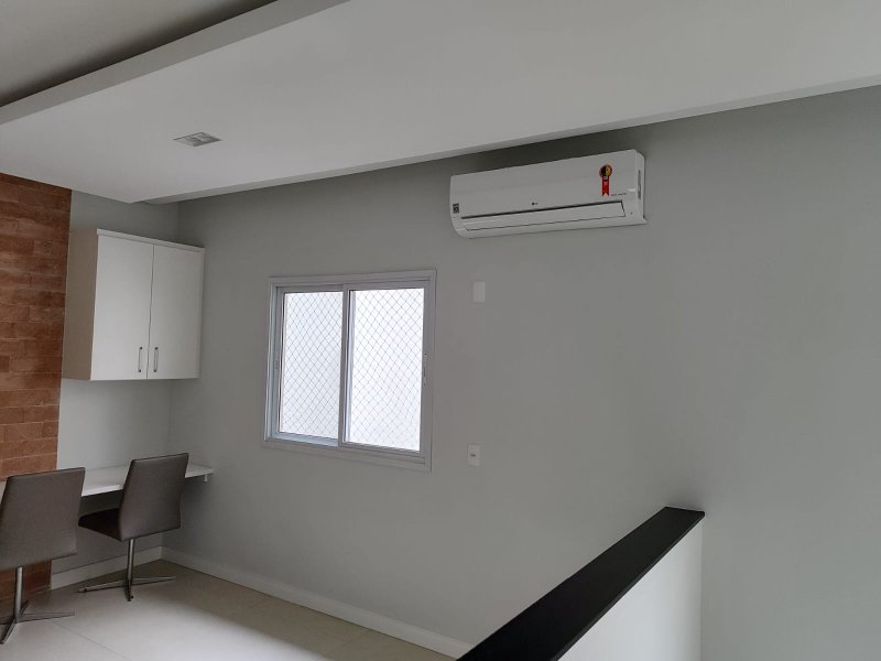 Sobrado em Condomínio Fechado Bella Ciita Villagio II com 04 dormitório Avenida Expedicionário José Barca Mogi das Cruzes - 