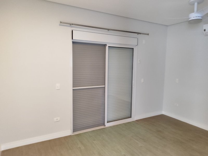 Sobrado em Condomínio Fechado Bella Ciita Villagio II com 04 dormitório Avenida Expedicionário José Barca Mogi das Cruzes - 