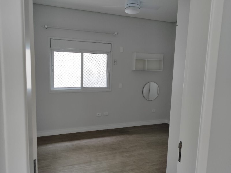 Sobrado em Condomínio Fechado Bella Ciita Villagio II com 04 dormitório Avenida Expedicionário José Barca Mogi das Cruzes - 