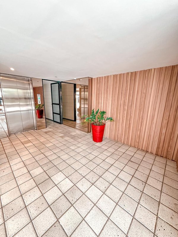 Apartamento à venda com 2/3 quartos sendo 2 suítes, 153m² área útil por R$ 1.850.000,00 Avenida Boa Viagem Recife - 