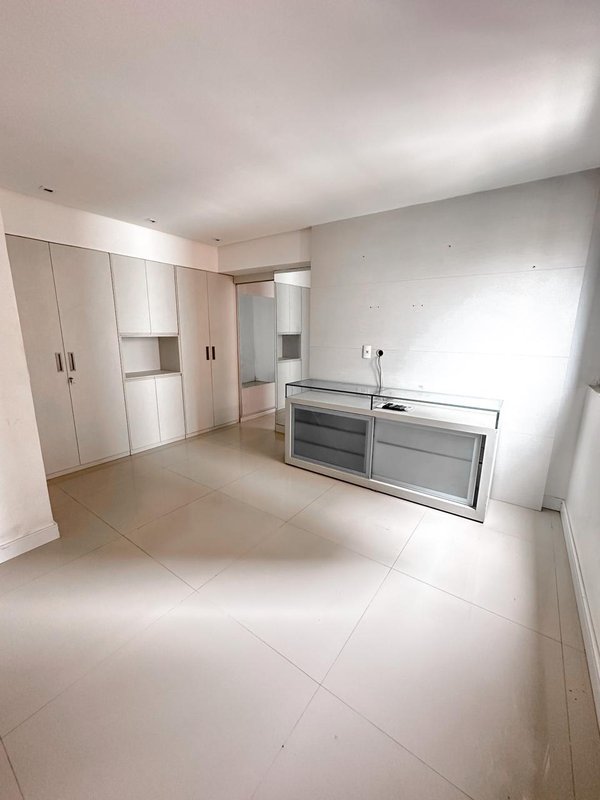 Apartamento à venda com 2/3 quartos sendo 2 suítes, 153m² área útil por R$ 1.850.000,00 Avenida Boa Viagem Recife - 