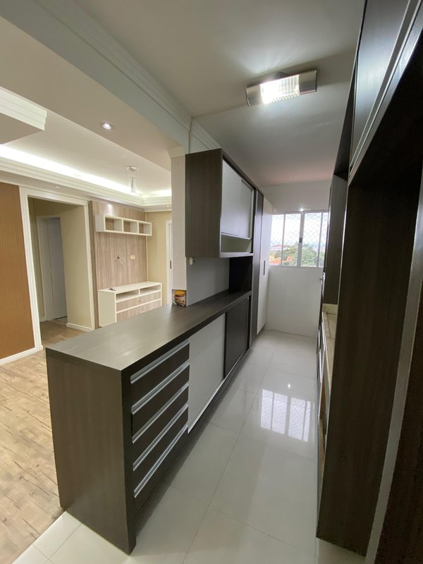 Lindo Apartamento Vila Cintra com 02 dormitórios, armários planejados e varanda Rua Araguaia Mogi das Cruzes - 