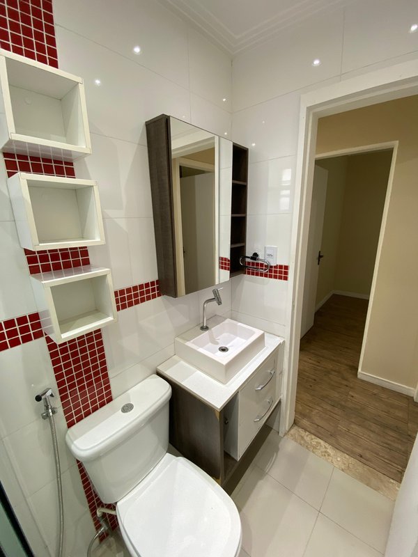 Lindo Apartamento Vila Cintra com 02 dormitórios, armários planejados e varanda Rua Araguaia Mogi das Cruzes - 