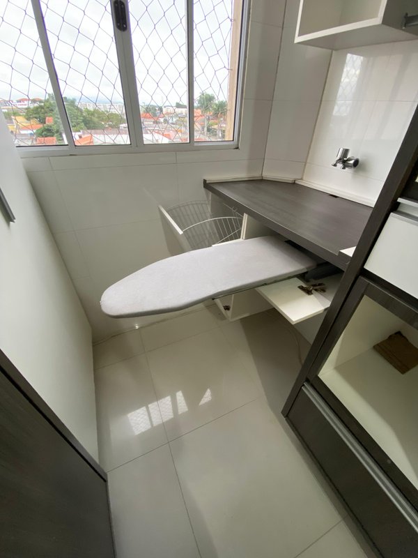 Lindo Apartamento Vila Cintra com 02 dormitórios, armários planejados e varanda Rua Araguaia Mogi das Cruzes - 