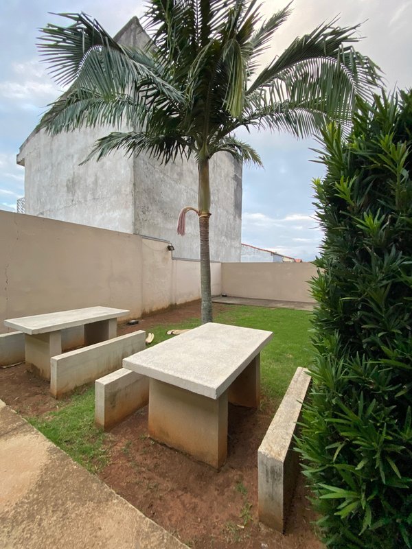 Lindo Apartamento Vila Cintra com 02 dormitórios, armários planejados e varanda Rua Araguaia Mogi das Cruzes - 
