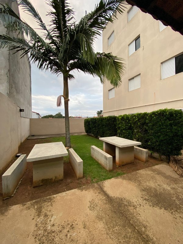 Lindo Apartamento Vila Cintra com 02 dormitórios, armários planejados e varanda Rua Araguaia Mogi das Cruzes - 