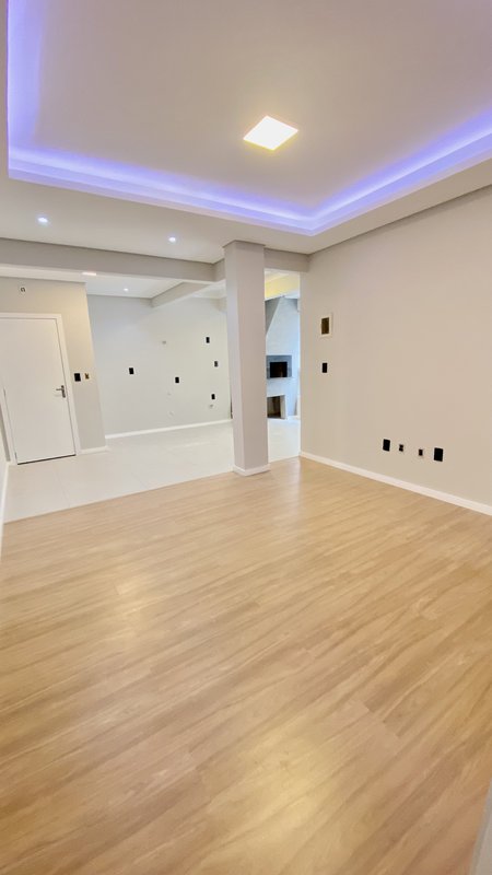 APARTAMENTO COM 1 SUÍTE MAIS 1 DORMITÓRIO NA SANTA RITA - Brusque - 