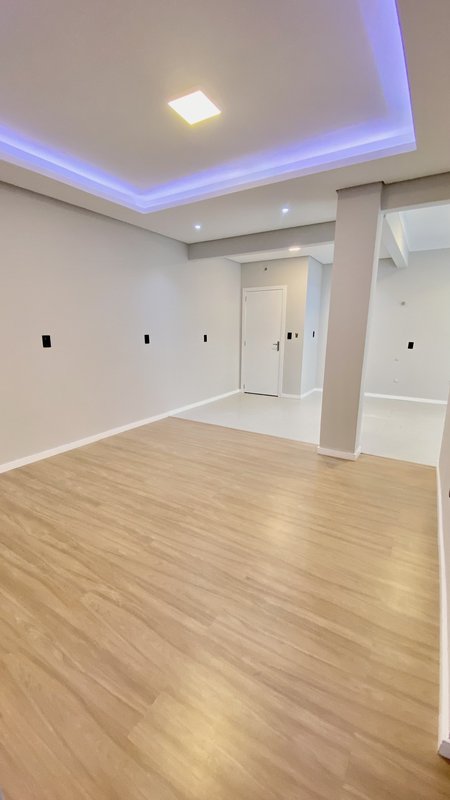 APARTAMENTO COM 1 SUÍTE MAIS 1 DORMITÓRIO NA SANTA RITA - Brusque - 
