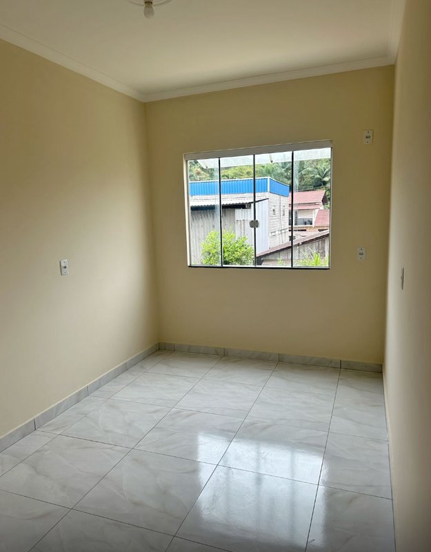 SOBRADO COM 2 DORMITÓRIOS NO CEDRO ALTO - Brusque - 