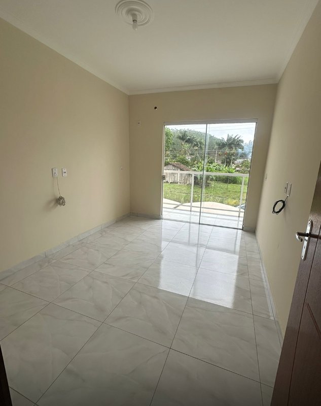 SOBRADO COM 2 DORMITÓRIOS NO CEDRO ALTO - Brusque - 