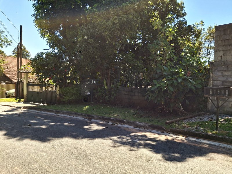 Chácara com ótima localização - Santana de Parnaíba - 