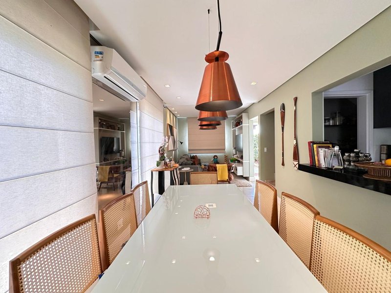 Linda casa em condomínio cercada pela natureza - Campinas - 