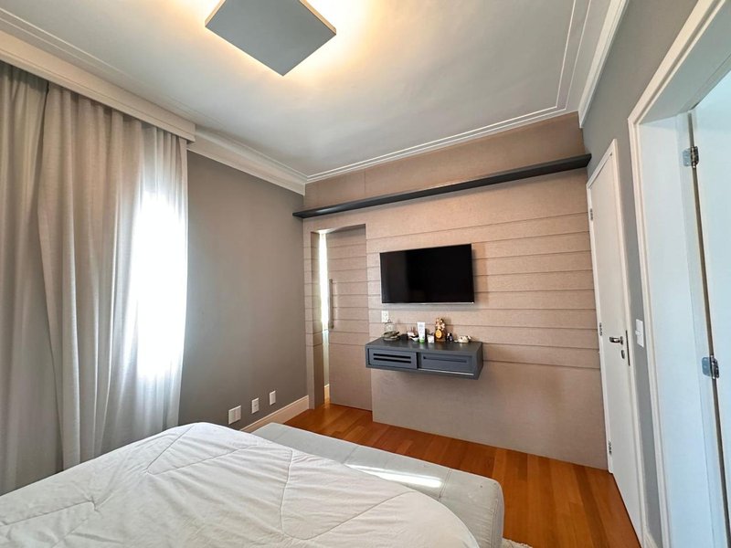 Linda casa em condomínio cercada pela natureza - Campinas - 