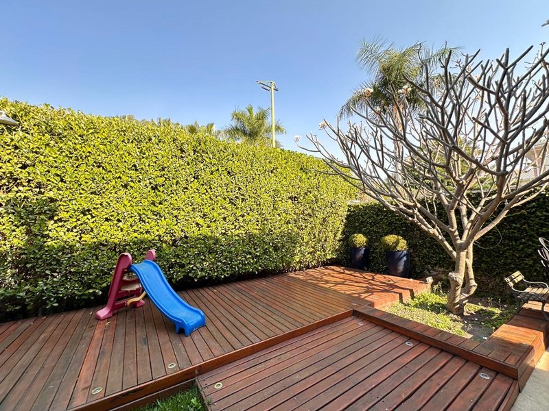 Linda casa em condomínio cercada pela natureza - Campinas - 
