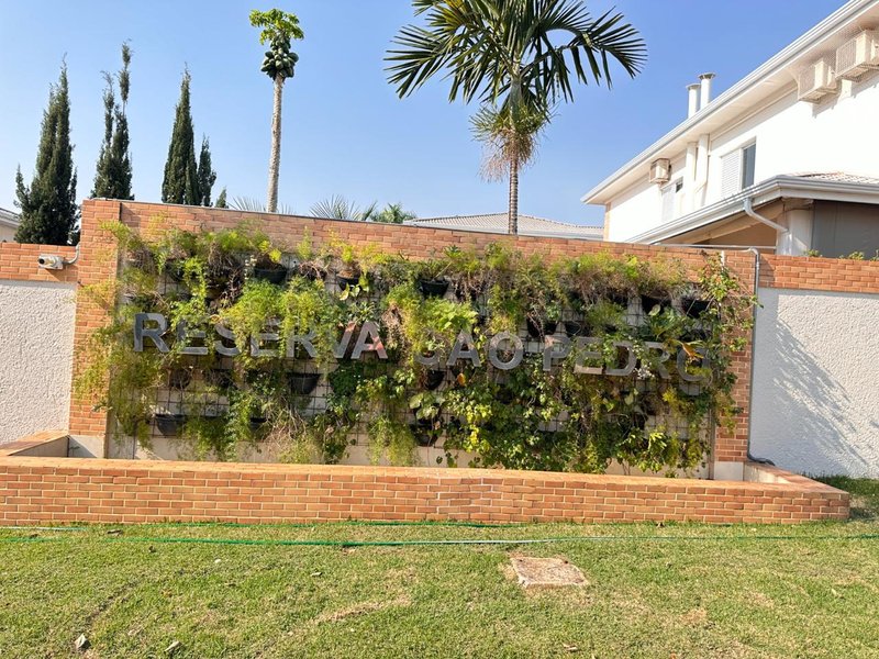 Linda casa em condomínio cercada pela natureza - Campinas - 