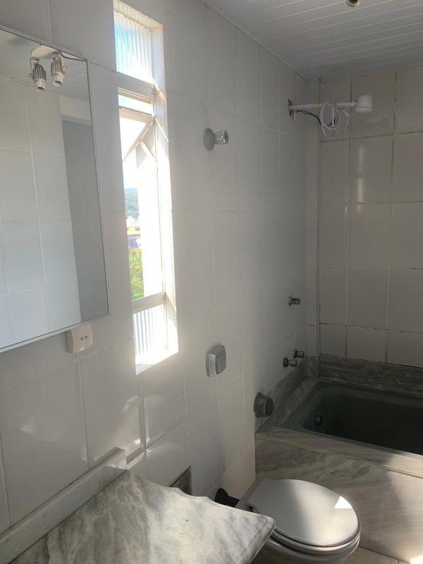 APARTAMENTO COM 1 SUÍTE MAIS 2 DORMITÓRIOS NO SÃO LUIZ - Brusque - 