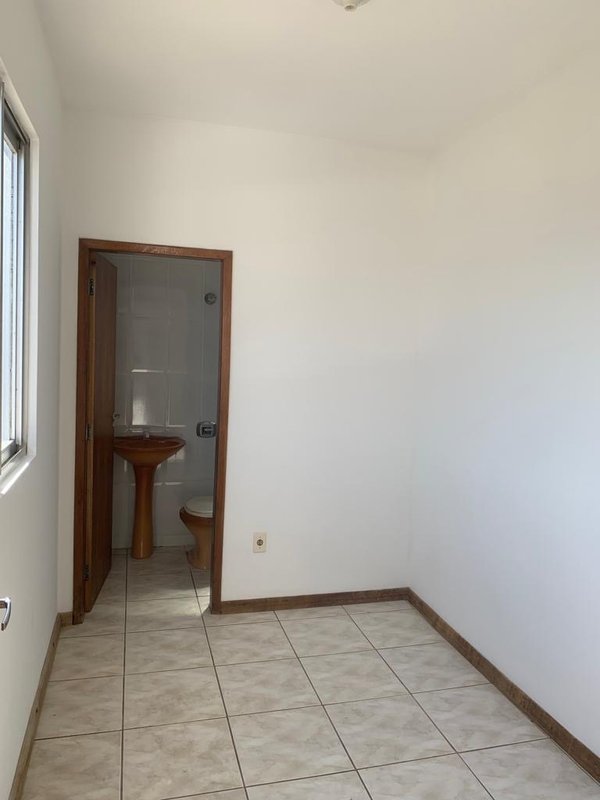 APARTAMENTO COM 1 SUÍTE MAIS 2 DORMITÓRIOS NO SÃO LUIZ - Brusque - 