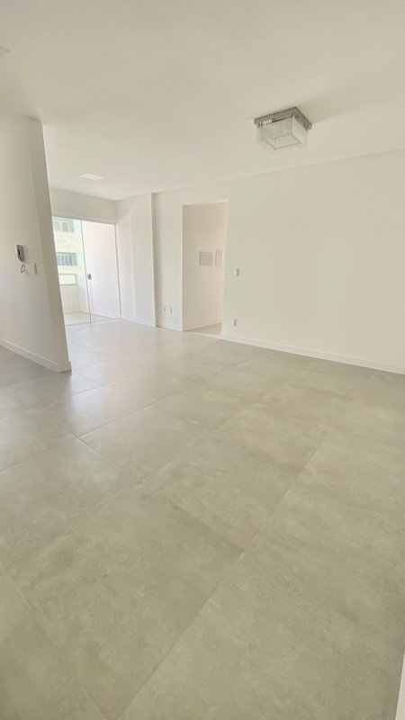 APARTAMENTO COM 1 SUÍTE MAIS 1 DORMITÓRIO NA SANTA RITA - Brusque - 