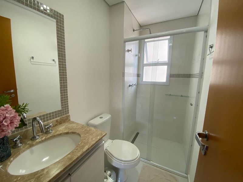 Excelente Apartamento no Edifício Lumiere, face norte, com 03 dormitórios, 01 suíte - Mogi das Cruzes - 