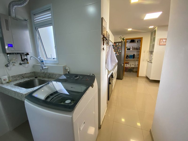 Excelente Apartamento no Edifício Lumiere, face norte, com 03 dormitórios, 01 suíte - Mogi das Cruzes - 