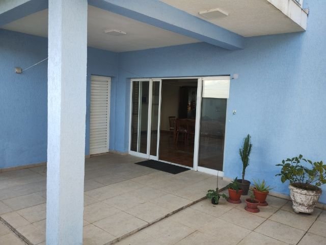Excelente imóvel no Condomínio Aruã Brisas com 03 dormitórios sendo 02 suítes - Mogi das Cruzes - 
