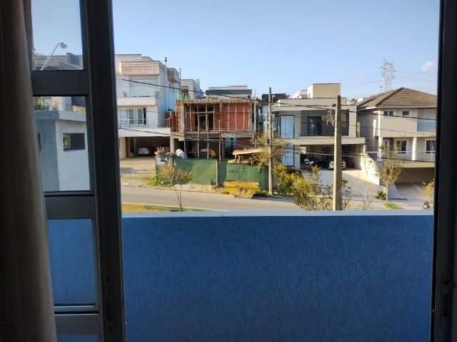 Excelente imóvel no Condomínio Aruã Brisas com 03 dormitórios sendo 02 suítes - Mogi das Cruzes - 