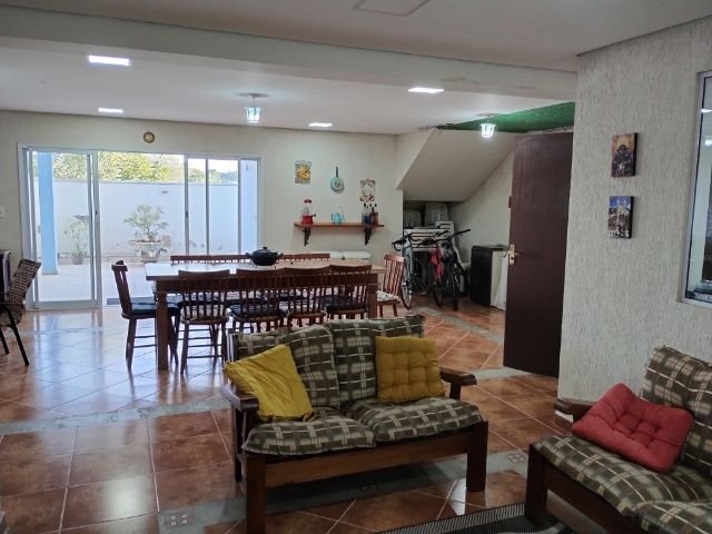 Excelente imóvel no Condomínio Aruã Brisas com 03 dormitórios sendo 02 suítes - Mogi das Cruzes - 