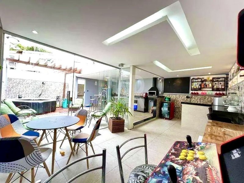 Area Privativa - Porteira fechada - R$650K - Belo Horizonte - 