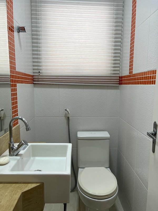 Sobrado em Condomínio Fechado na Vila Oliveira com 03 dormitórios, suíte e área gourmet - Mogi das Cruzes - 
