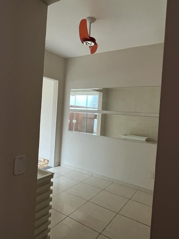 Sobrado em Condomínio Fechado na Vila Oliveira com 03 dormitórios, suíte e área gourmet - Mogi das Cruzes - 