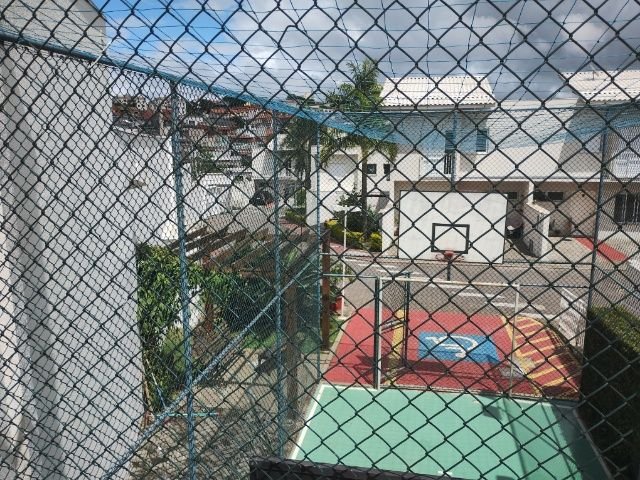 Sobrado em Condomínio Fechado no Alto do Ipiranga com 03 dormitórios sendo uma suíte - Mogi das Cruzes - 