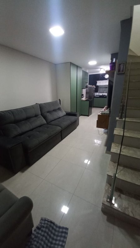Sobrado no bairro Socorro com 02 dormitórios sendo 02 suítes e área gourmet - Mogi das Cruzes - 