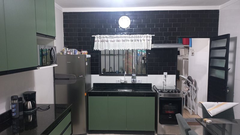 Sobrado no bairro Socorro com 02 dormitórios sendo 02 suítes e área gourmet - Mogi das Cruzes - 