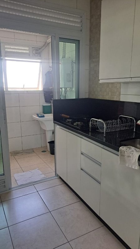 Apartamento Luzes mobiliado no Nova Mogilar  com 03 dormitórios, suíte e closet - Mogi das Cruzes - 
