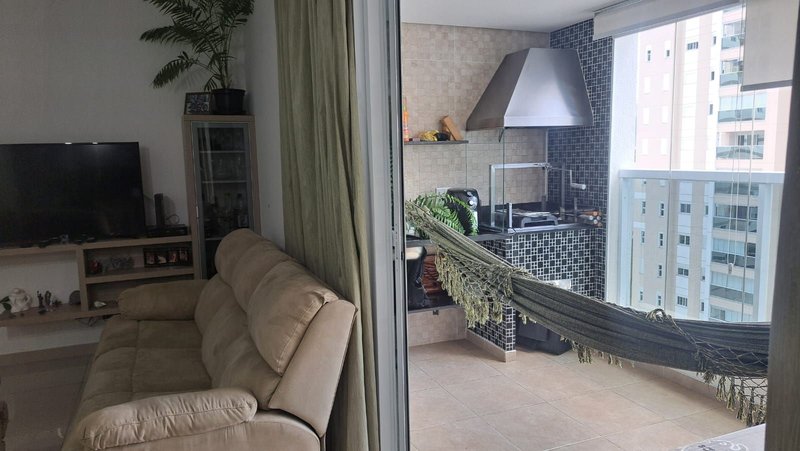 Apartamento Luzes mobiliado no Nova Mogilar  com 03 dormitórios, suíte e closet - Mogi das Cruzes - 