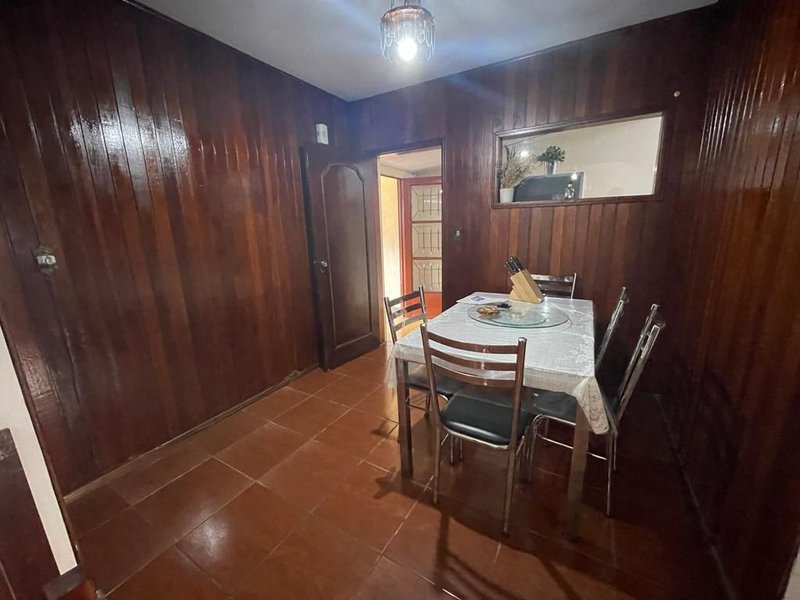Casa térrea no Conjunto do Bosque com 02 dormitórios e edícula - Mogi das Cruzes - 