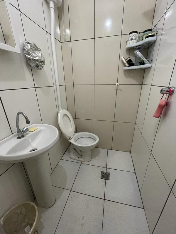 Casa térrea no Conjunto do Bosque com 02 dormitórios e edícula - Mogi das Cruzes - 