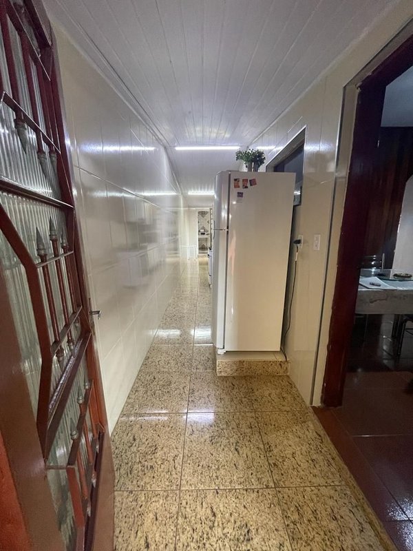 Casa térrea no Conjunto do Bosque com 02 dormitórios e edícula - Mogi das Cruzes - 