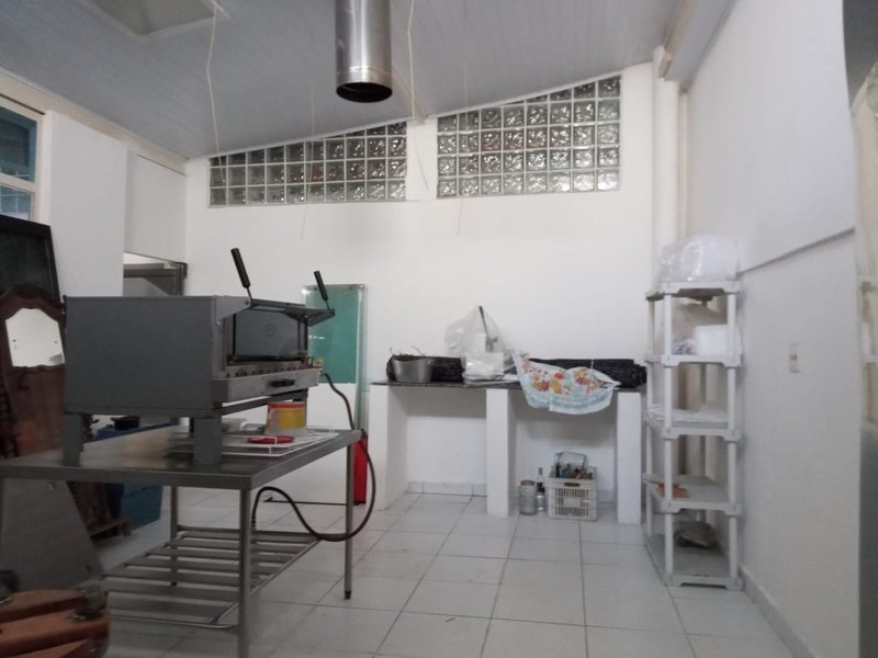Sobrado em área comercial e residencial com edícula - Mogi das Cruzes - 