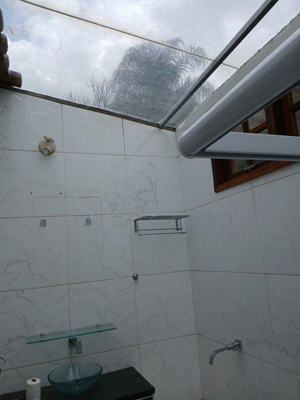 Linda Chácara com 1600m2 Prox. a Km 42 da Rod. Castelo Branco - Santana de Parnaíba - 