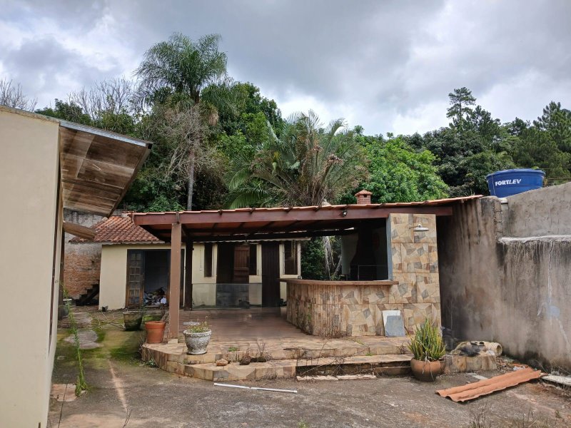 Linda Chácara com 1600m2 Prox. a Km 42 da Rod. Castelo Branco - Santana de Parnaíba - 