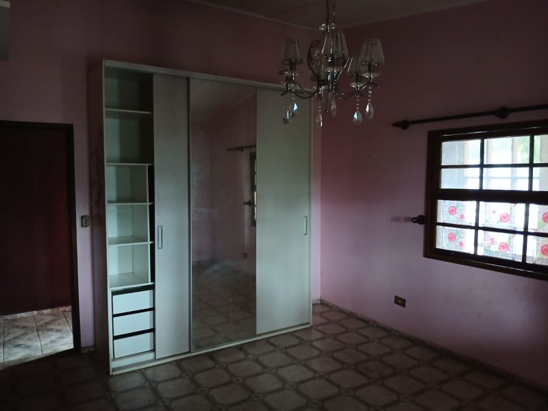 Linda Chácara com 1600m2 Prox. a Km 42 da Rod. Castelo Branco - Santana de Parnaíba - 