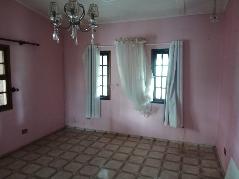 Linda Chácara com 1600m2 Prox. a Km 42 da Rod. Castelo Branco - Santana de Parnaíba - 