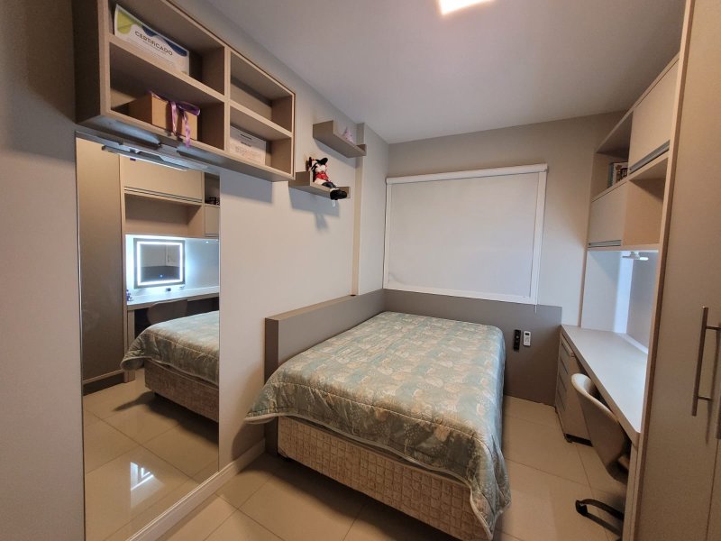 APARTAMENTO COM 1 SUÍTE MAIS 2 DORMITÓRIOS E 2 VGAS DE GARAGEM NO SÃO LUIZ - Brusque - 