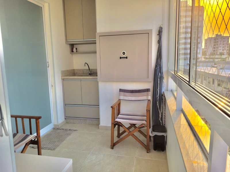 APARTAMENTO COM 1 SUÍTE MAIS 2 DORMITÓRIOS E 2 VGAS DE GARAGEM NO SÃO LUIZ - Brusque - 