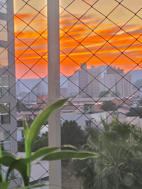 APARTAMENTO COM 1 SUÍTE MAIS 2 DORMITÓRIOS E 2 VGAS DE GARAGEM NO SÃO LUIZ - Brusque - 