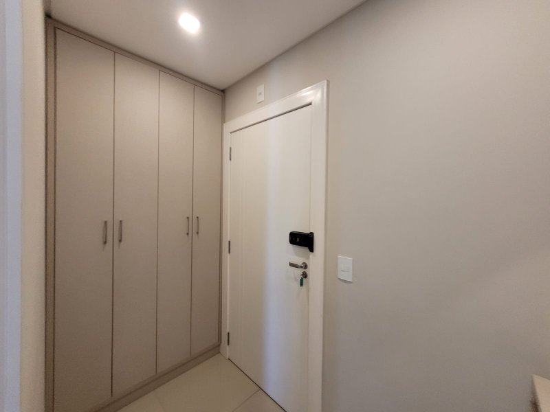 APARTAMENTO COM 1 SUÍTE MAIS 2 DORMITÓRIOS E 2 VGAS DE GARAGEM NO SÃO LUIZ - Brusque - 