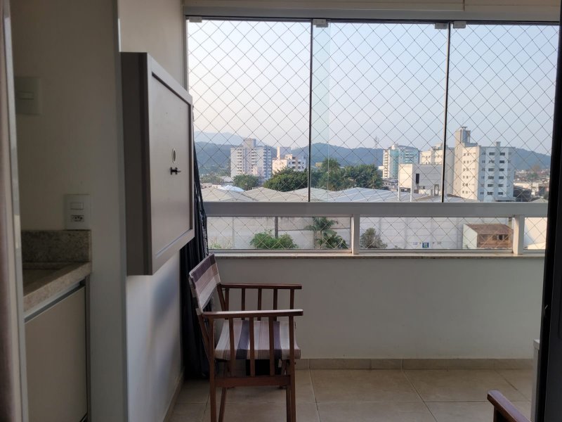 APARTAMENTO COM 1 SUÍTE MAIS 2 DORMITÓRIOS E 2 VGAS DE GARAGEM NO SÃO LUIZ - Brusque - 