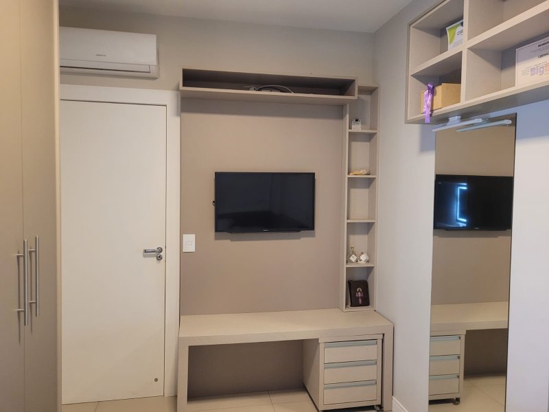 APARTAMENTO COM 1 SUÍTE MAIS 2 DORMITÓRIOS E 2 VGAS DE GARAGEM NO SÃO LUIZ - Brusque - 